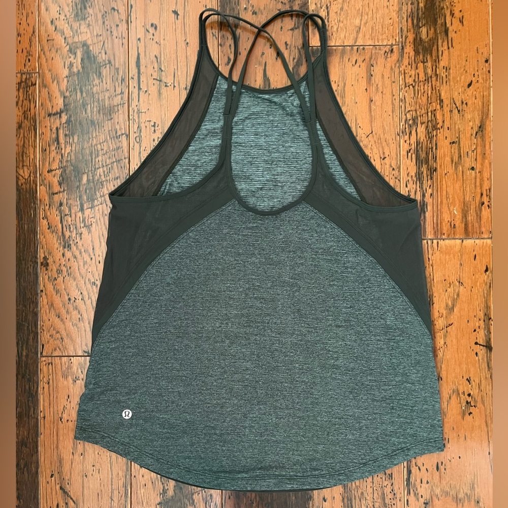 LULULEMON RUN OFF ROUTE RUNNING TANK, size 6 - Picture 3 of 8